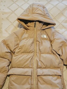 The North Face Kids Hooded Puffer Jacket in Tan